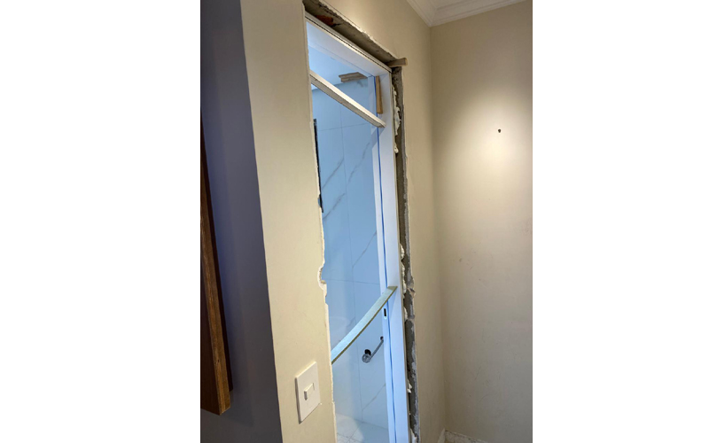 Instalação e Reformas em Fixação Portas Madeira com Ripas Transversal!